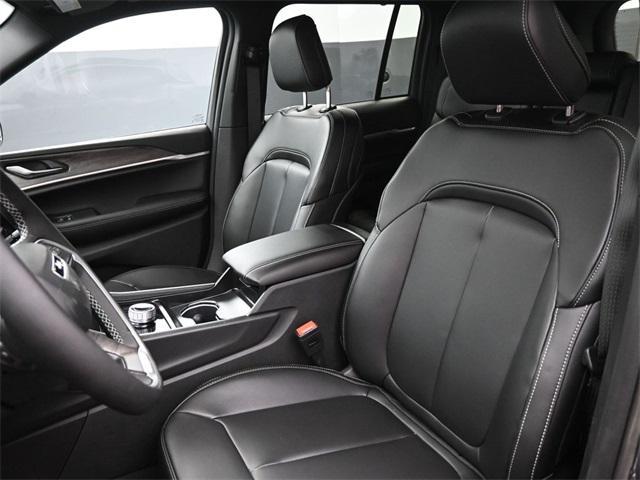 new 2026 Jeep Grand Cherokee car, priced at $45,344