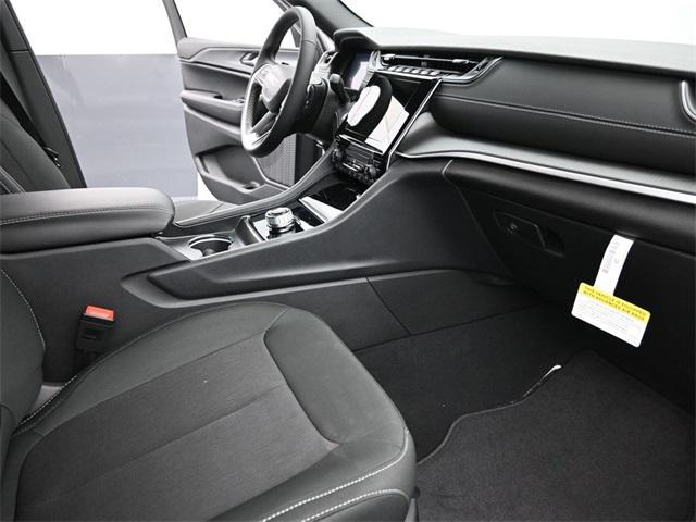 new 2025 Jeep Grand Cherokee car, priced at $31,210