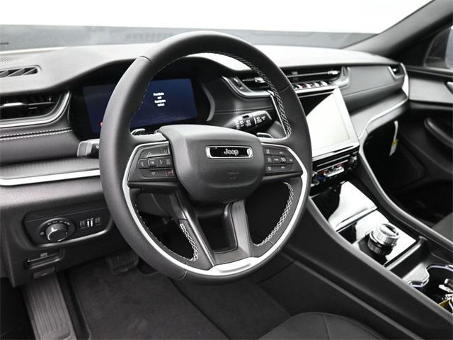 new 2025 Jeep Grand Cherokee car, priced at $31,210