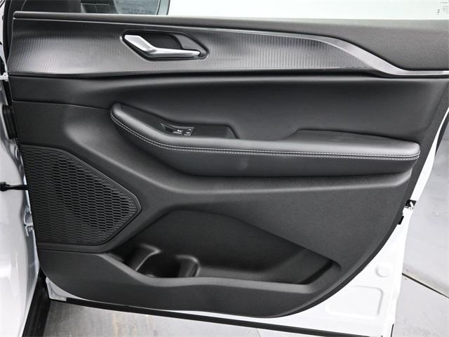 new 2025 Jeep Grand Cherokee car, priced at $31,210