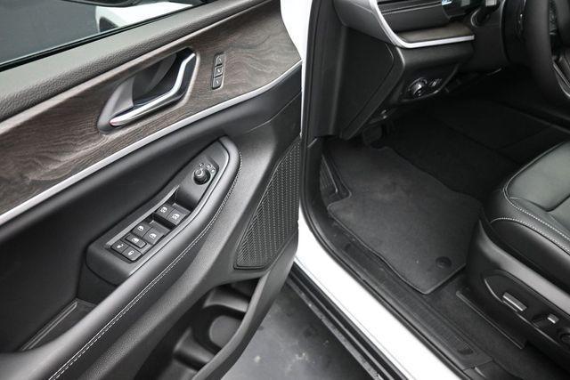 new 2026 Jeep Grand Cherokee car, priced at $39,773