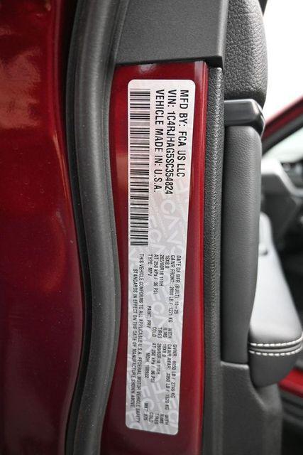 new 2025 Jeep Grand Cherokee car, priced at $35,777