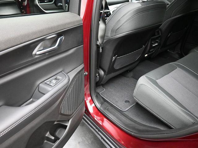 new 2025 Jeep Grand Cherokee car, priced at $35,777