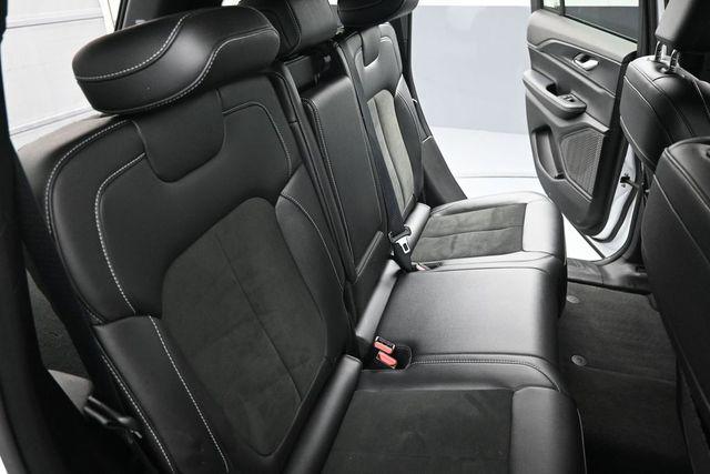 used 2025 Jeep Grand Cherokee car, priced at $34,507