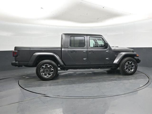 new 2026 Jeep Gladiator car, priced at $49,183