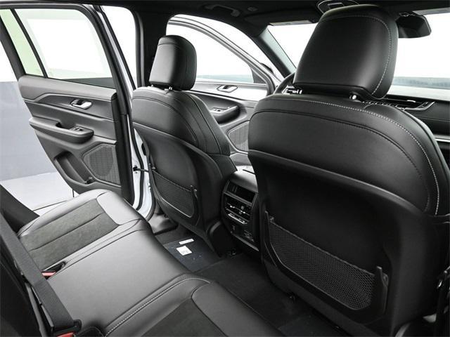 new 2025 Jeep Grand Cherokee car, priced at $40,708