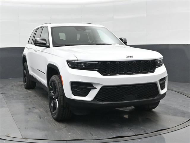 new 2025 Jeep Grand Cherokee car, priced at $40,708