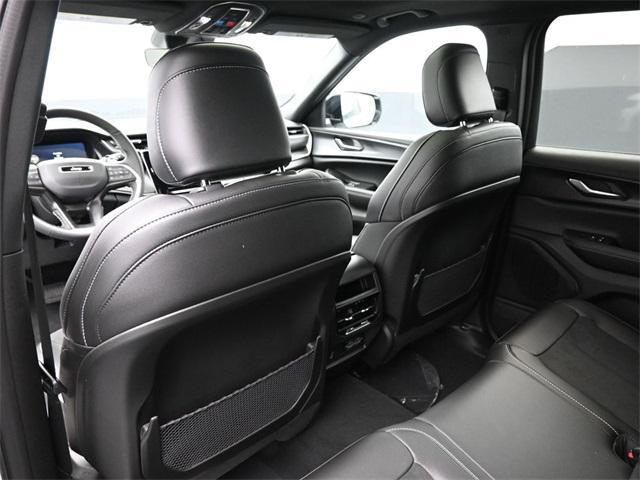 new 2025 Jeep Grand Cherokee car, priced at $40,708