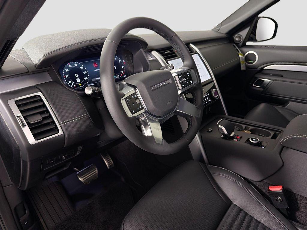new 2026 Land Rover Discovery car, priced at $74,471