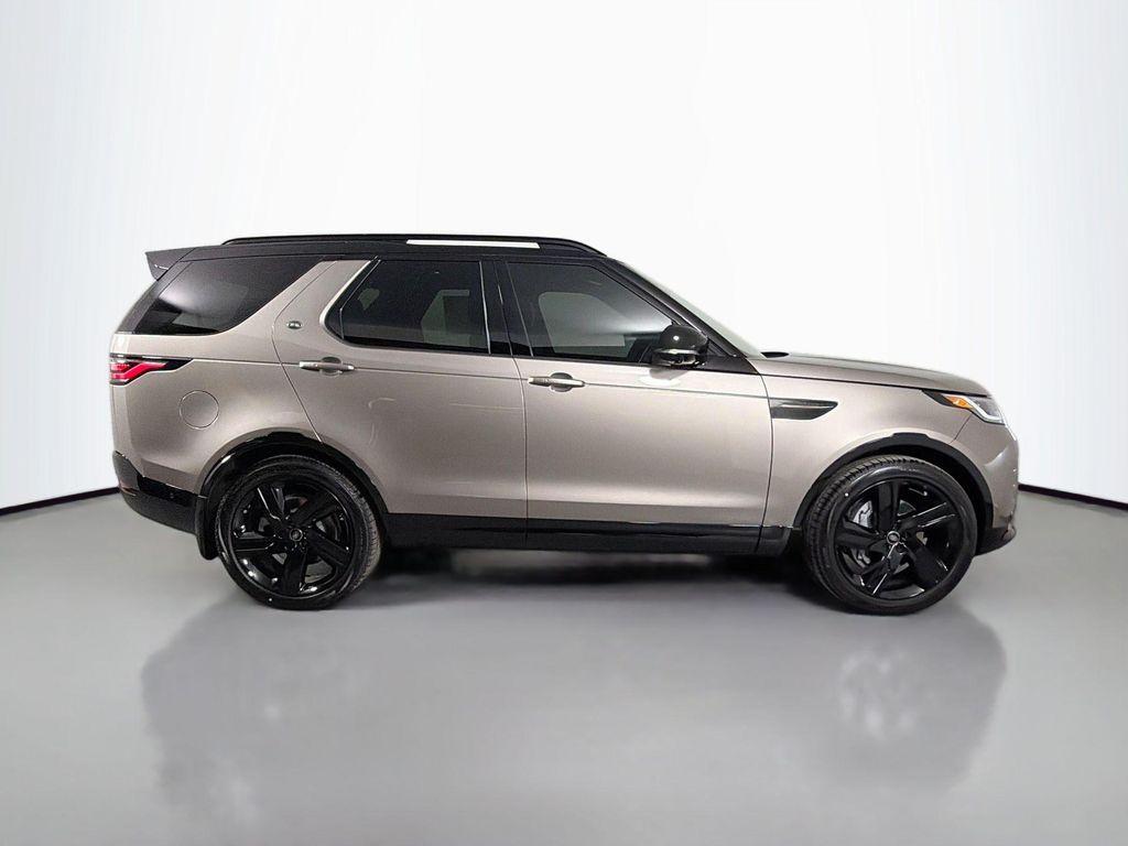 new 2026 Land Rover Discovery car, priced at $73,516