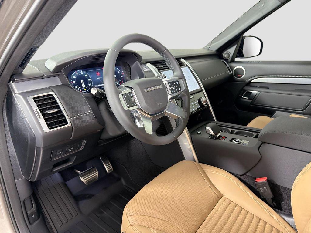 new 2026 Land Rover Discovery car, priced at $73,516