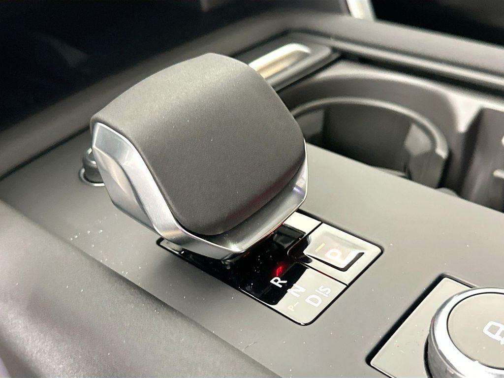 new 2026 Land Rover Discovery car, priced at $80,666