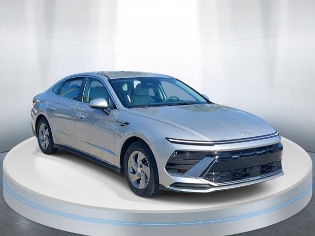 new 2025 Hyundai Sonata car, priced at $22,988