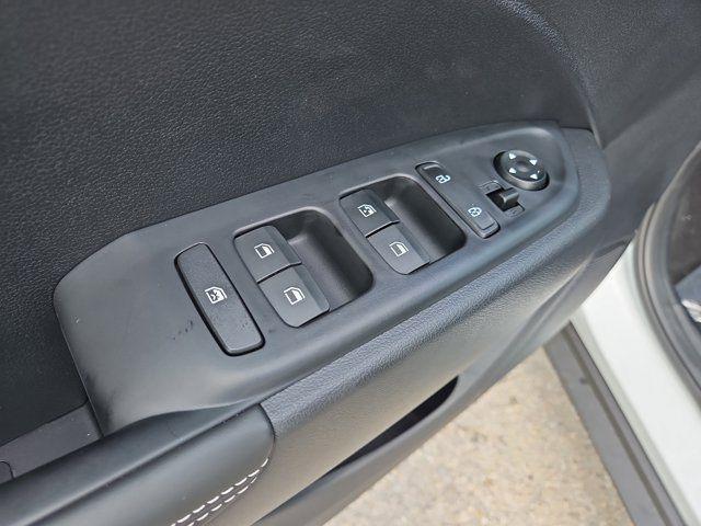 new 2025 Hyundai Venue car, priced at $22,288