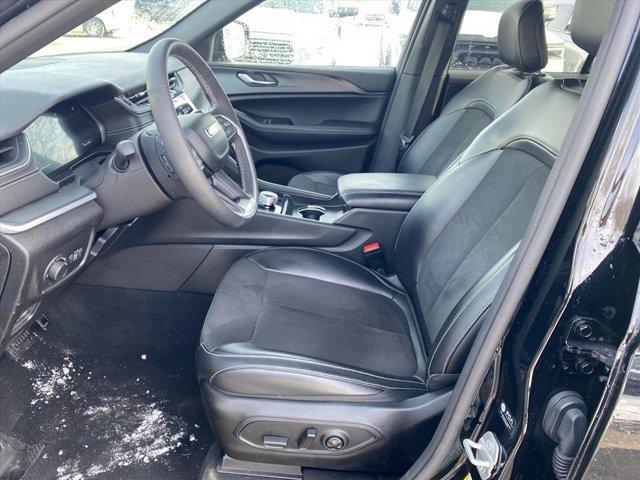 used 2024 Jeep Grand Cherokee car, priced at $36,689