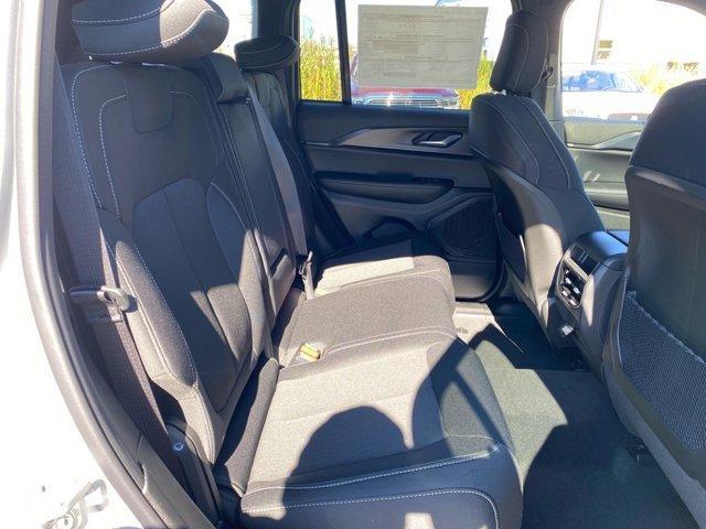 new 2025 Jeep Grand Cherokee car, priced at $42,569