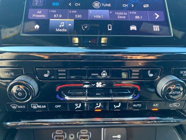 new 2025 Jeep Grand Cherokee L car, priced at $39,884