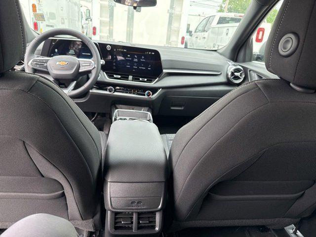 new 2026 Chevrolet Equinox car, priced at $29,628