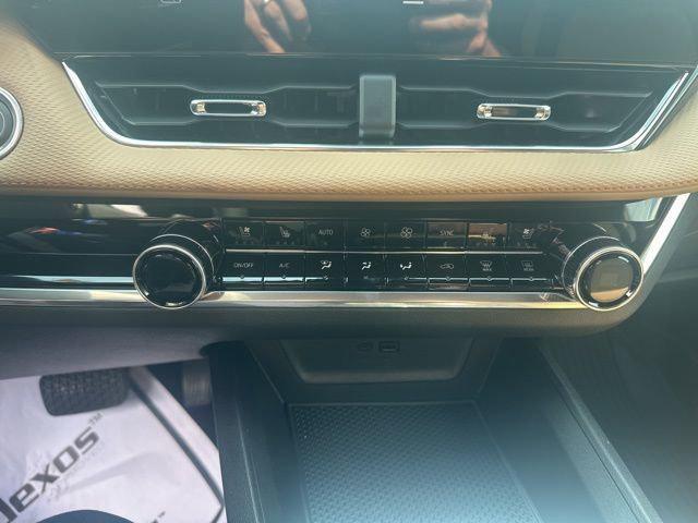 new 2026 Chevrolet Equinox car, priced at $33,570