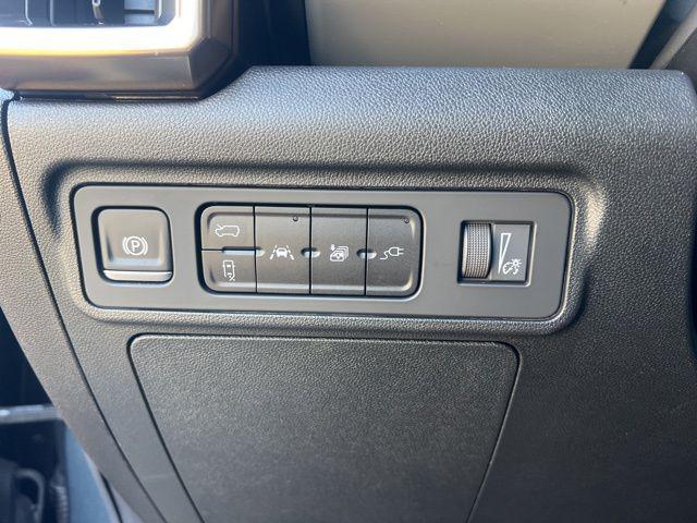 used 2025 GMC HUMMER EV SUV car, priced at $71,432