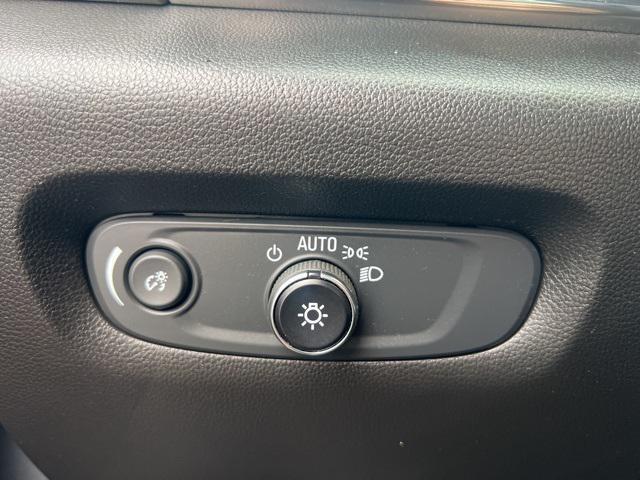 used 2023 Chevrolet Traverse car, priced at $26,270