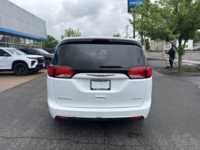 used 2018 Chrysler Pacifica car, priced at $16,559
