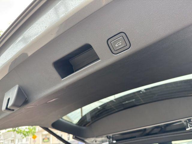 used 2025 Chevrolet Traverse car, priced at $49,379