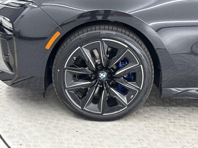 new 2025 BMW 760 car, priced at $133,580