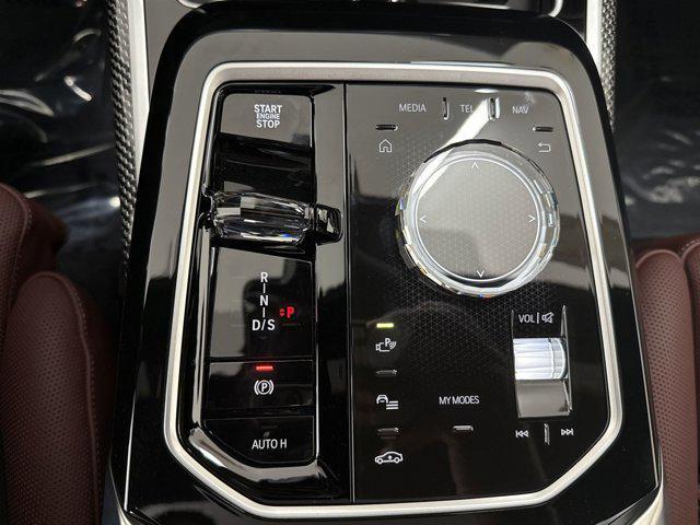 new 2025 BMW 760 car, priced at $133,580