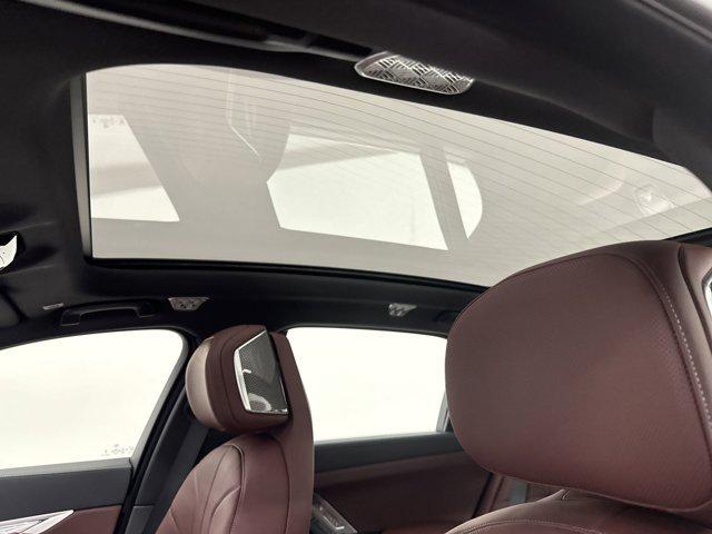 new 2025 BMW 760 car, priced at $133,580