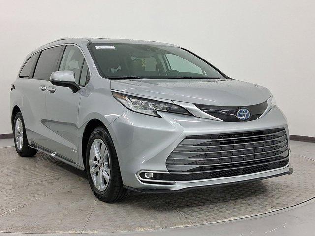 used 2021 Toyota Sienna car, priced at $24,996