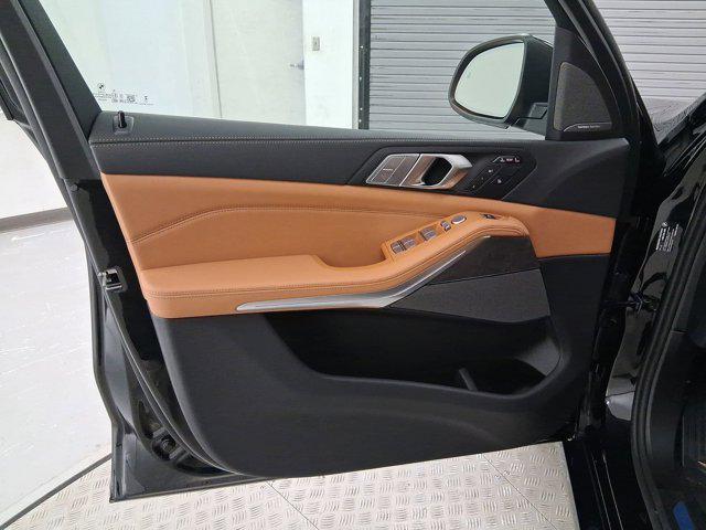 used 2026 BMW X7 car, priced at $82,661