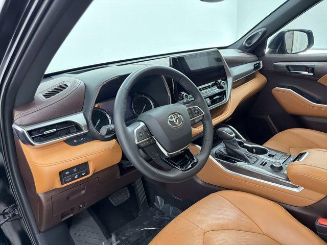 used 2021 Toyota Highlander car, priced at $38,689