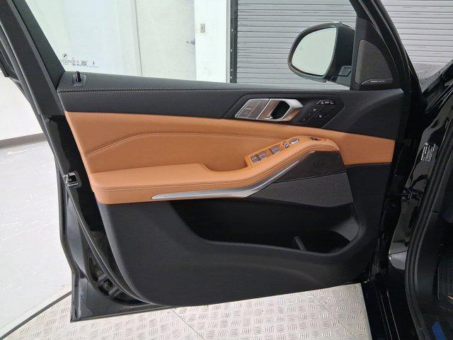 new 2026 BMW X7 car, priced at $91,085