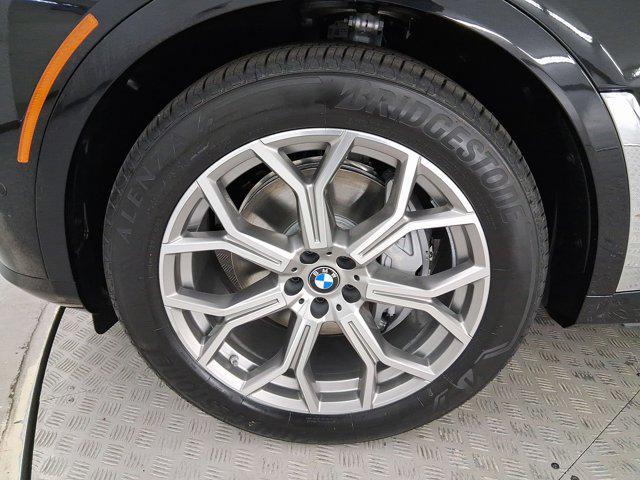 new 2026 BMW X7 car, priced at $91,085