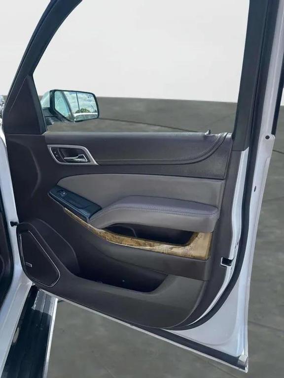 used 2017 GMC Yukon XL car, priced at $20,595