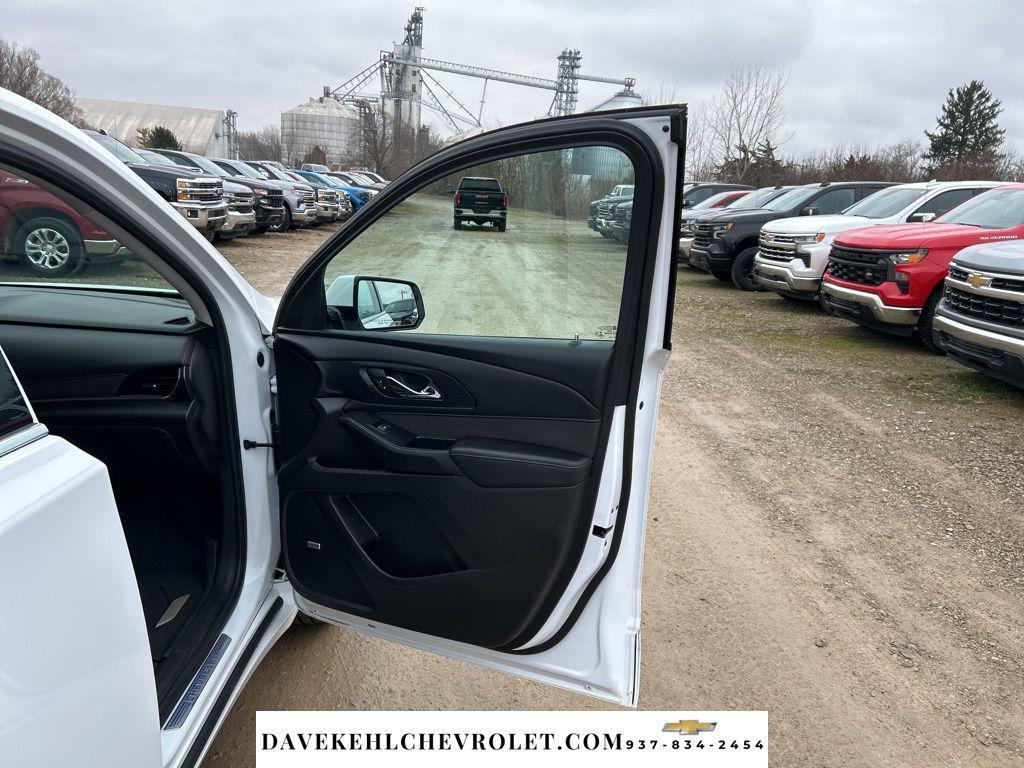 used 2021 Chevrolet Traverse car, priced at $25,980