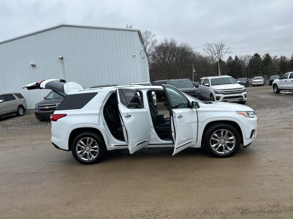 used 2021 Chevrolet Traverse car, priced at $25,980