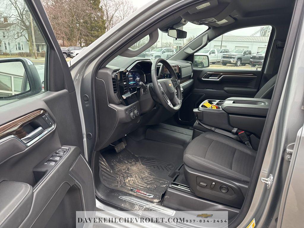 used 2025 Chevrolet Silverado 1500 car, priced at $46,880