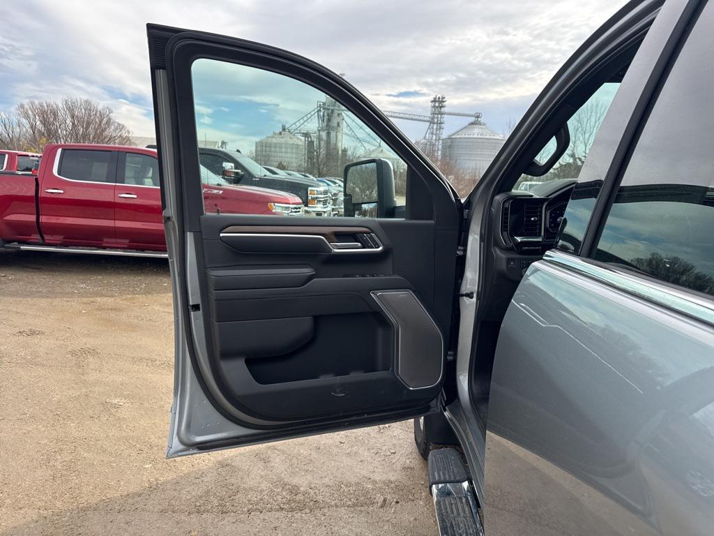 used 2025 Chevrolet Silverado 2500 car, priced at $74,980