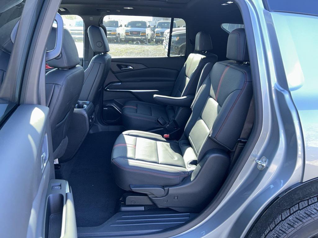 used 2024 Chevrolet Traverse car, priced at $47,980