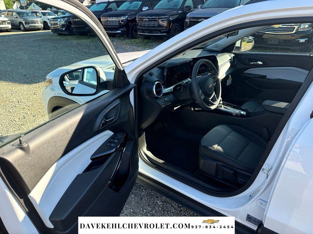 used 2025 Chevrolet Trax car, priced at $22,980