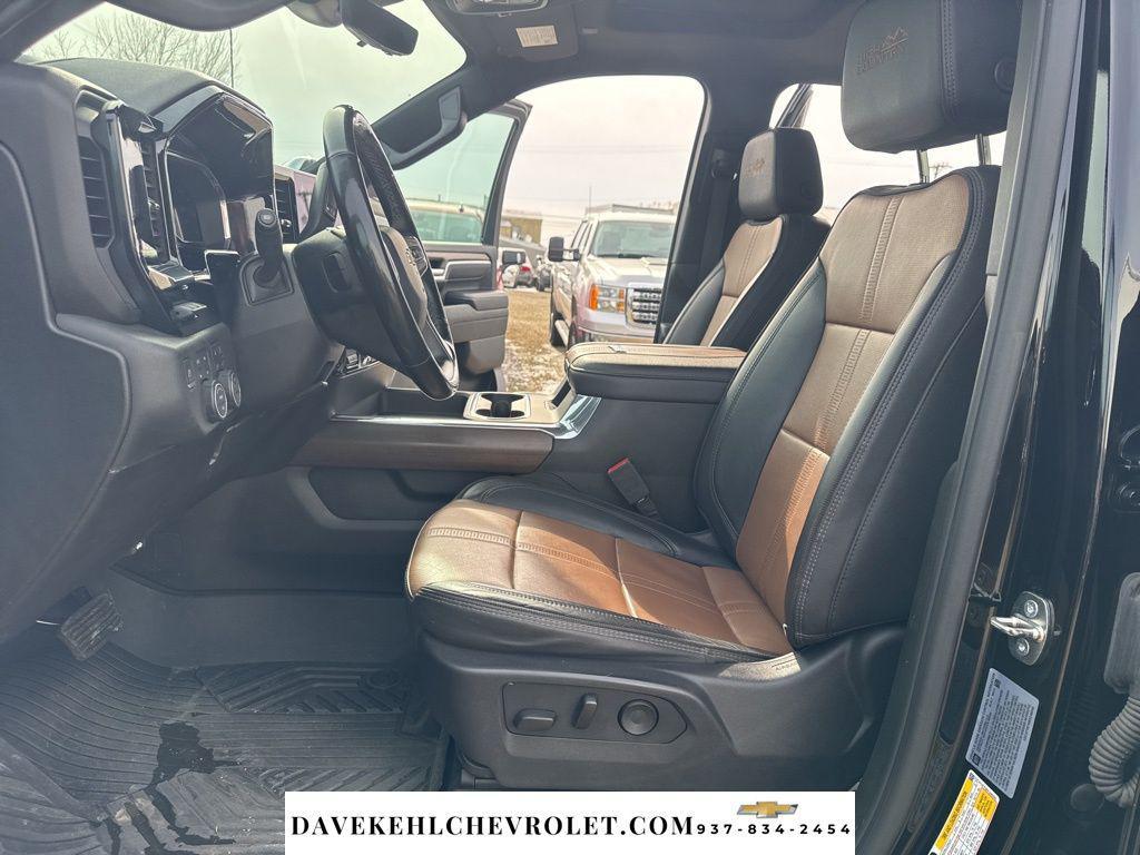 used 2024 Chevrolet Silverado 3500 car