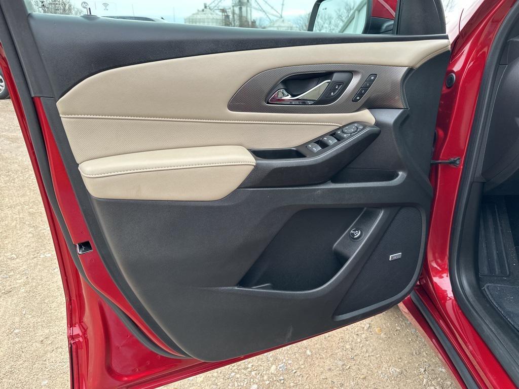 used 2023 Chevrolet Traverse car, priced at $36,980