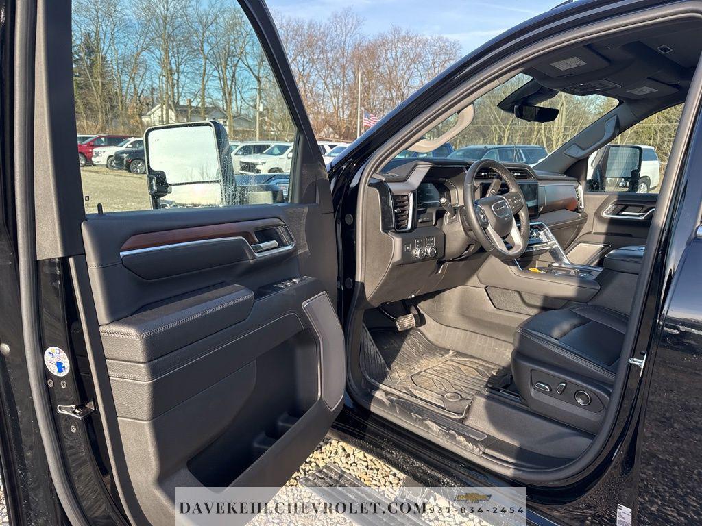 used 2025 GMC Sierra 2500 car, priced at $63,980