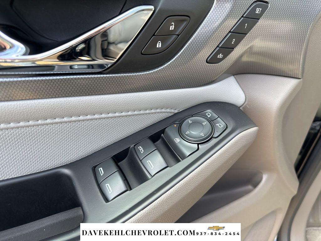 used 2021 Chevrolet Traverse car, priced at $29,980