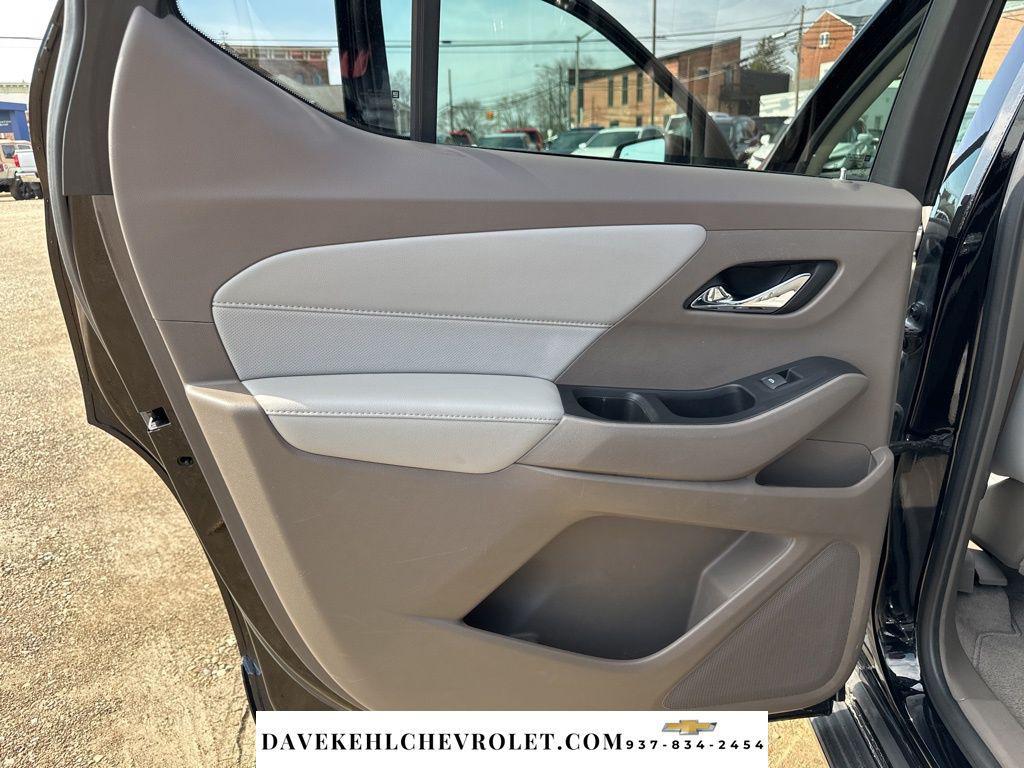 used 2021 Chevrolet Traverse car, priced at $29,980