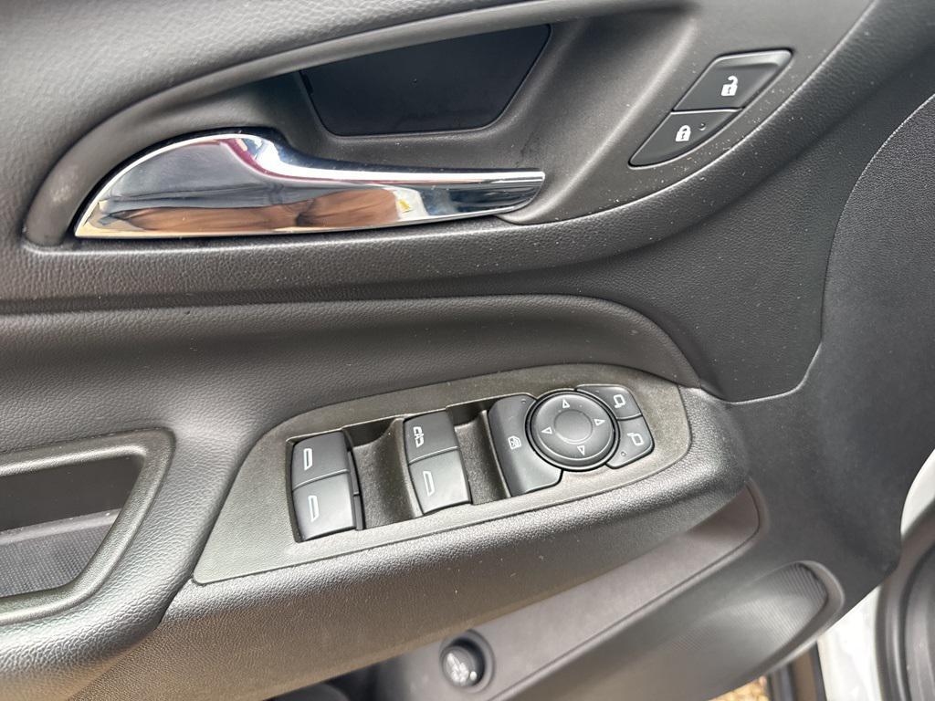 used 2023 Chevrolet Equinox car, priced at $18,980