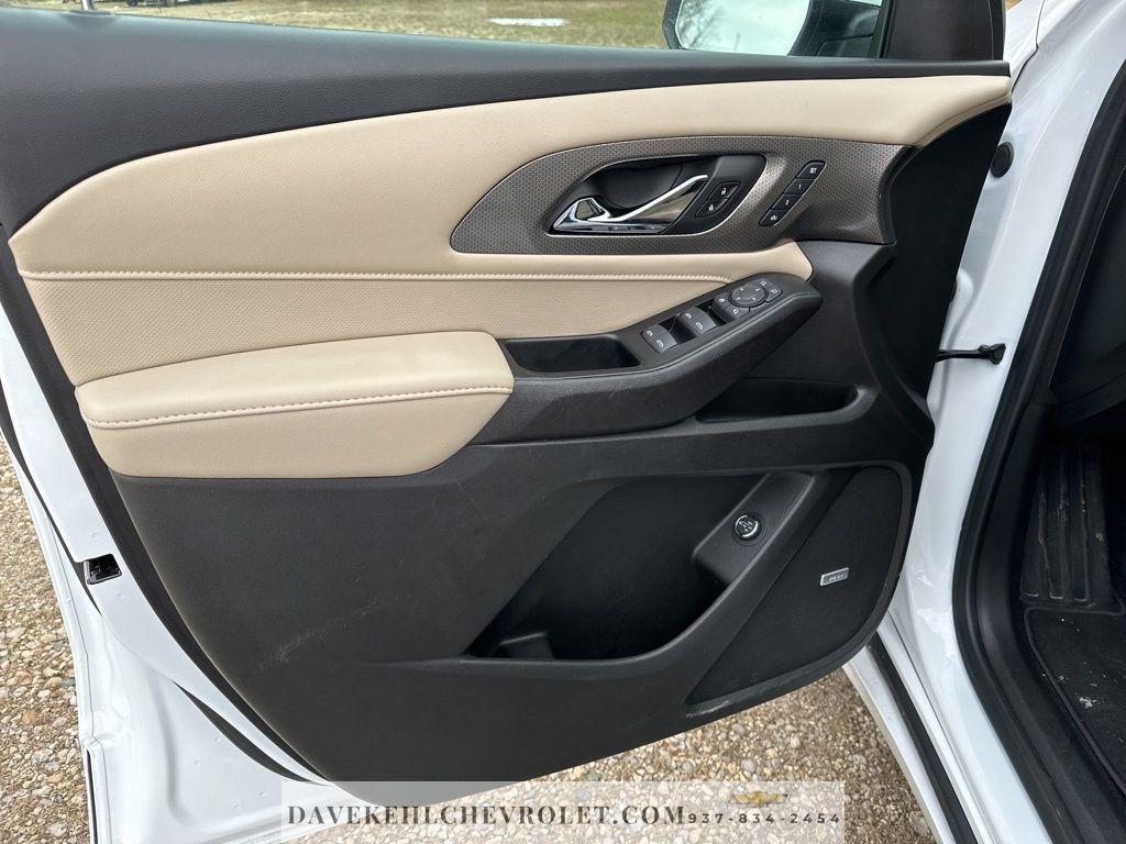 used 2023 Chevrolet Traverse car, priced at $35,980