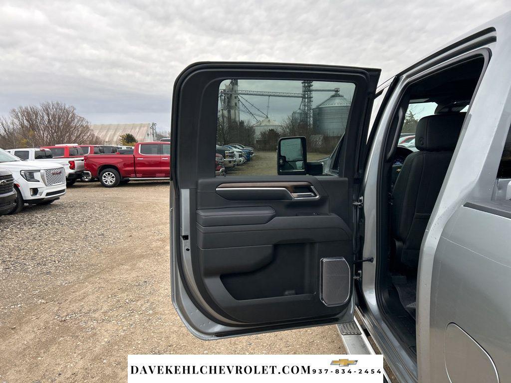 used 2025 Chevrolet Silverado 2500 car, priced at $71,980